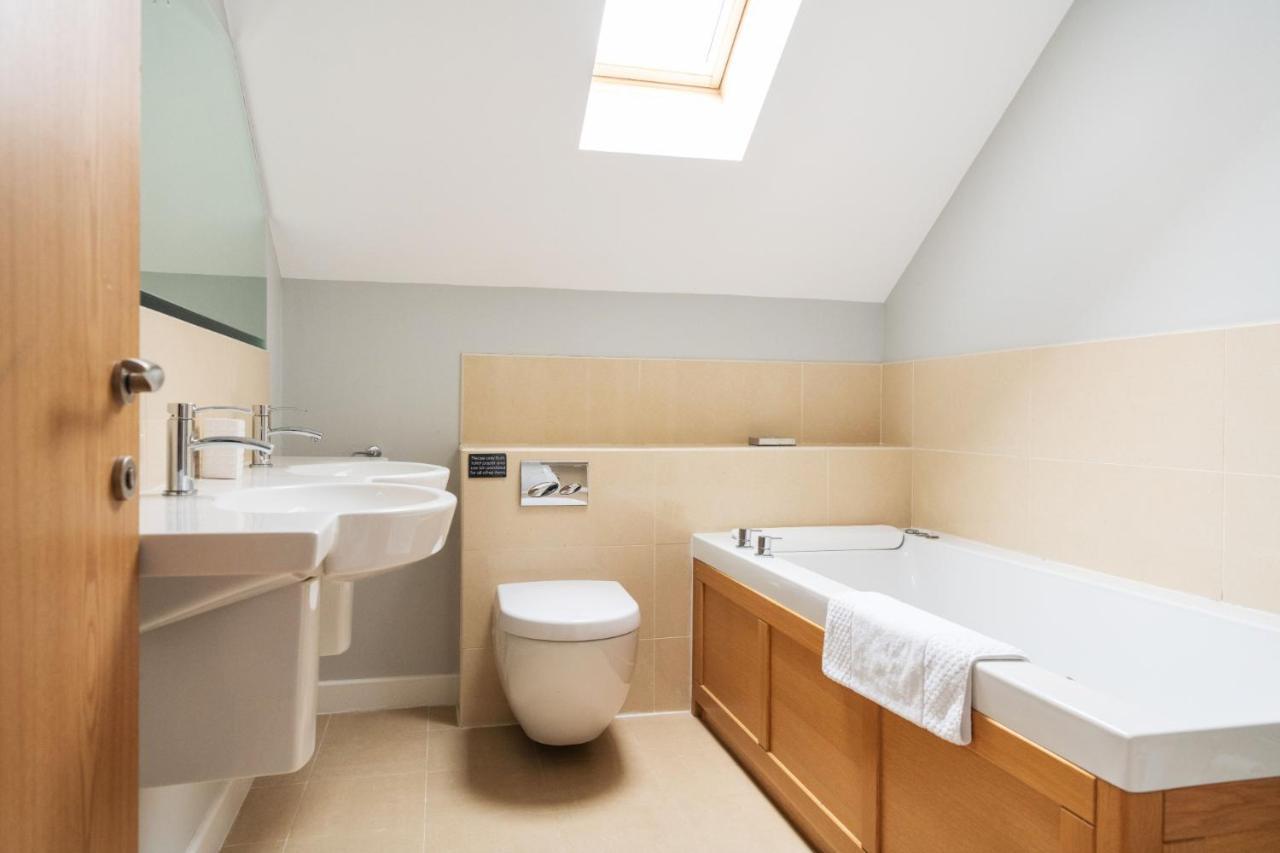 Fistral Hot Tub House For 8 On Retallack Resort New Quay Exterior foto